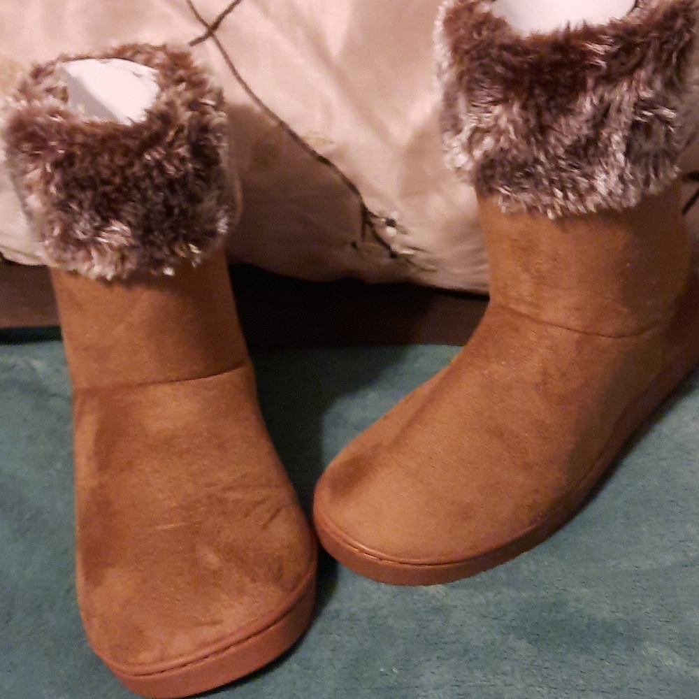 Wayland Square Women's Memory Foam Slipper Boots